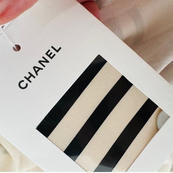 NWT Chanel 100% Silk Ecru Multi-Color Chanel Logo Jacket 42 / L - Picture 10 of 16